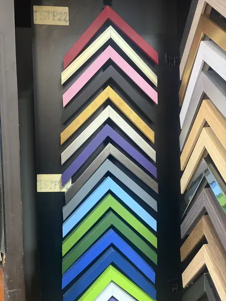 Színes modern képkeretek